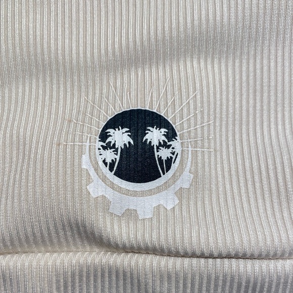 Kouii Top Crop Tank Athleisure Fitted Sleeveless Cream Size Large (Juniors) - Picture 5 of 9